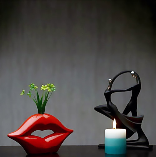 Gorgeus Red LIP Flower Vase